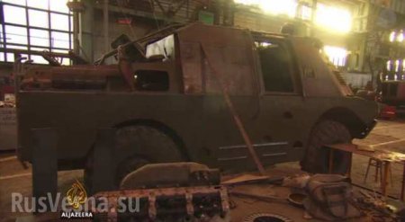 Механики армии ДНР чинят трофейную технику для защиты Новороссии