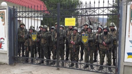 Украинские оккупанты "развлекаются" стрельбой по школам в Новороссии