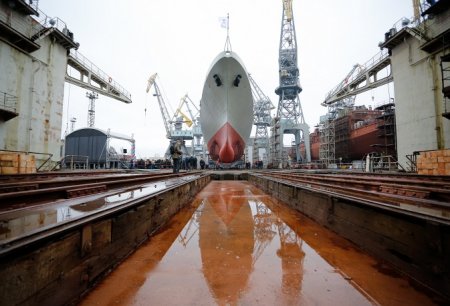 В Калининграде спущен на воду сторожевой фрегат «Адмирал Эссен» (фото)