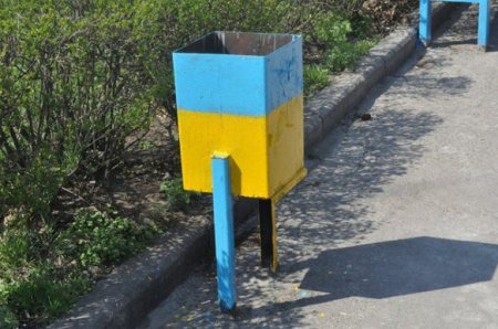 Экс-министр МИД Украины шовинист Тарасюк предлагает красить заборы "для победы" над Путиным