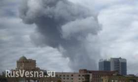 Обстрелян центр Донецка: в домах вылетели окна, уничтожен автомобиль, повсюду ветки и стекла (видео)