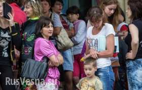 Мирных надо убивать вместе с террористами, — киевляне — луганской беженке (ВИДЕО)
