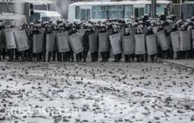 Режим ЧП на Украине: спецслужбы и армия получат неограниченные права