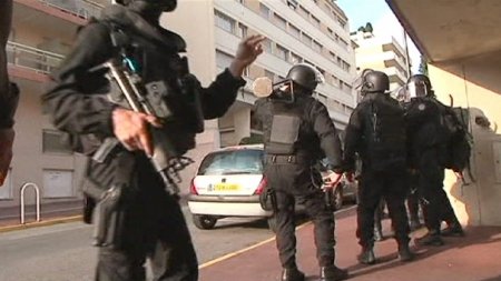 Во Франции проходит масштабная контртеррористическая операция (видео)