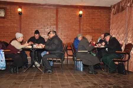 В Калининском районе Донецка открылась социальная столовая