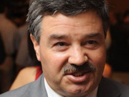 Посол Азербайджана: Украине нужен мир, чтобы накопить силы и вернуть Крым и Донбасс