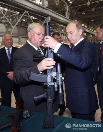 Путин: Россия в 2014 году продала оружия на 15 млрд долларов