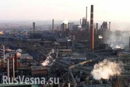 Заградотряды «Правого сектора» не дают отступать бойцам ВСУ, а на Донецком металлургическом заводе задержан «маячник-собачник»