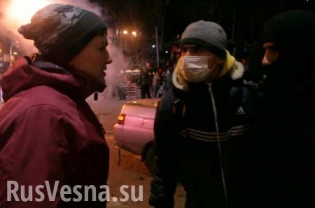 Майдан-2014: Н. Савченко защищала «Беркут» и ВВ во время столкновений на Грушевского (ВИДЕО)