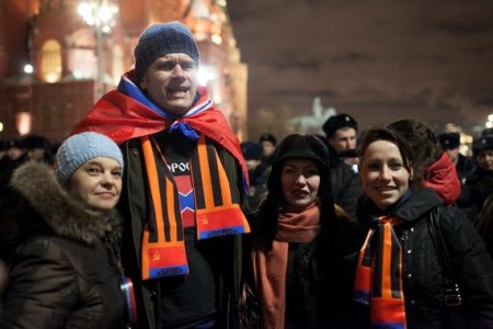 40 тысяч участников «Антимайдана» начали шествие в Москве
