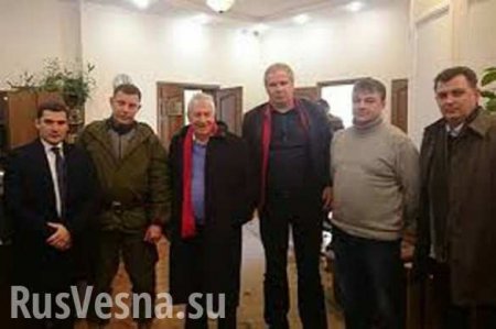 Киев возмутился в связи с поездкой депутатов Бундестага в Донецк и встречей с лидером ДНР А. Захарченко