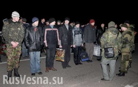 МОЛНИЯ: Киев и республики обменялись двумя сотнями пленных, 1 боец АТО отказался возвращаться на Украину