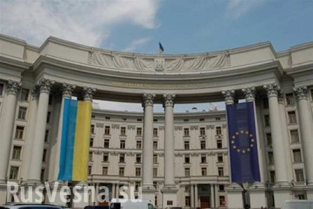МИД Украины советует гражданам не совершать поездок в Россию без необходимости