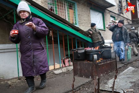 Дебальцево: Люди до сих пор живут в подвалах, без света и тепла (ФОТО/ВИДЕО)