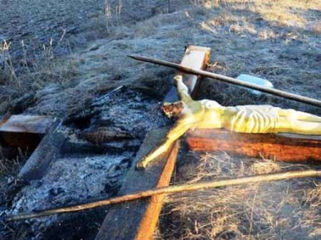 В Николаевской области Украины осквернены поклонные кресты