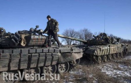 Под Мариуполем в Широкино ВСУ бросили в бой танки с символикой ДНР