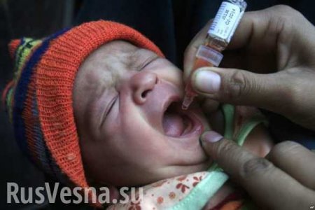 В Пакистане убивают волонтеров, прививающих детей от полиомиелита