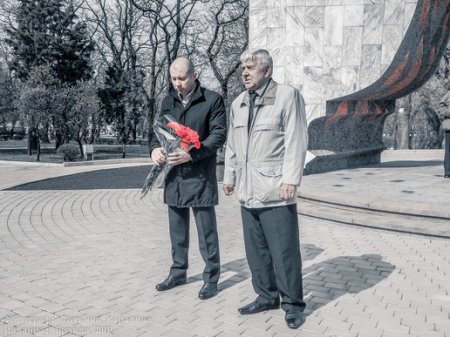 Вчера в Донецке прошла акция "Памяти жертв Чернобыля"
