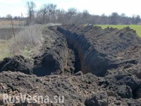 Украина возьмет в кредит $200 млн и потратит их на «укрепленную канаву»