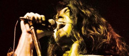 Экс-вокалист Deep Purple выступит в Крыму, несмотря на угрозы запрета концертов в Европе