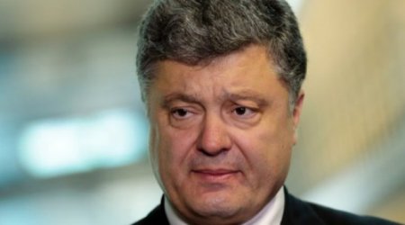 Петр Порошенко подписал закон о режиме военного положения