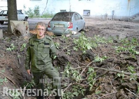 Воронка глубиной в человеческий рост — ВСУ произвели массированный обстрел Донецка (ВИДЕО)