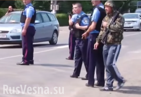 Милиционеры опровергли ложь МВД: вооруженные люди в гражданском в Мукачево — не их сотрудники