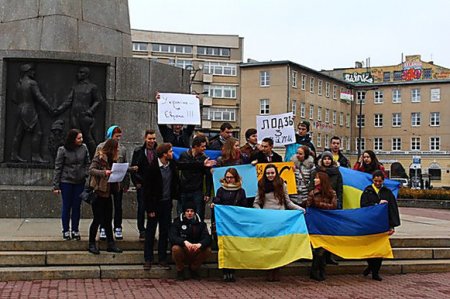 "Диаспора настоящих украинцев" устремилась в Польшу