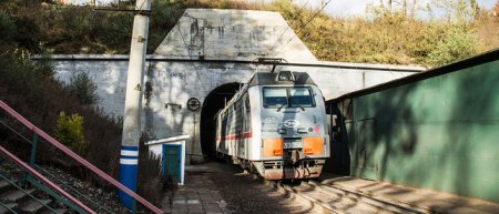 В Мукачево неизвестные в балаклавах растреляли охранника ж/д тоннеля