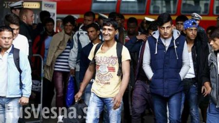 За сутки в Мюнхен прибыли еще 13 000 беженцев