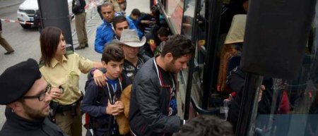 Венгрия: система помощи беженцам в Хорватии развалилась за один день