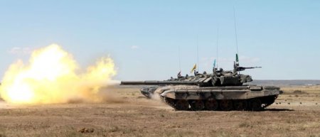 Победа Горловского экипажа на первом танковом биатлоне ДНР
