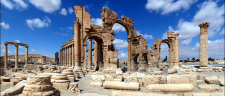 ИГИЛ уничтожил легендарную Триумфальную арку в Пальмире (видео)