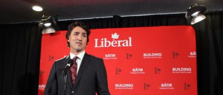 Канадские консерваторы уступили власть либералам