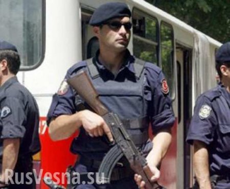 Неизвестные напали на лицей в Турции, ранены 10 учащихся