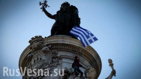 Греческие анархисты устроили погром на избирательном участке в Афинах