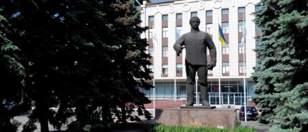 Декоммунизация посетила Мариуполь и «забрала» Орджоникидзе