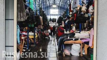 На пути к Европе: украинцы дерутся в очередях в секонд-хендах (ВИДЕО)