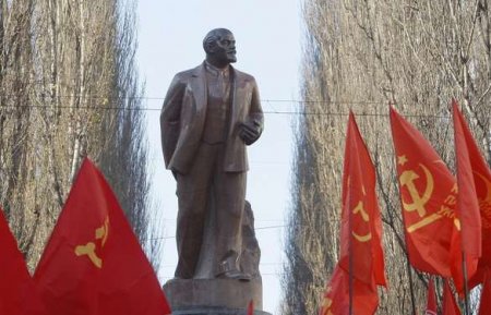 Опрос RusNext.ru: Кем Вы считаете Ленина?