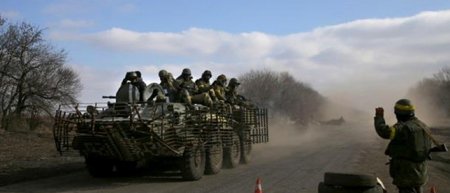 Хунта перебрасывает технику и боевиков в Станично-Луганский район
