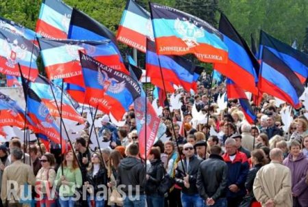 Захарченко поздравил жителей ДНР с Днем Республики