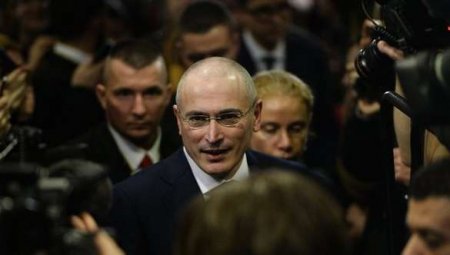 Тот, кто обещал не заниматься политикой: Ходорковский собирается возглавить оппозиционный фронт в России