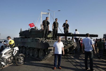 Турция: джихадисты на улицах линчуют военных (ФОТО)