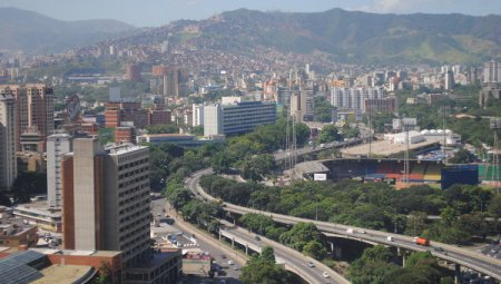 Венесуэла начала консультации с ОПЕК и Россией по стабилизации цен на нефть