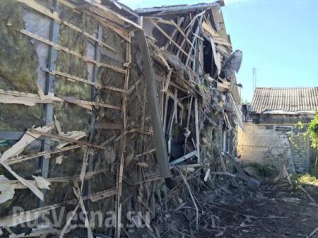 Тяжелая ночь для Донецка: ранено несколько человек, разрушены дома (ФОТО)
