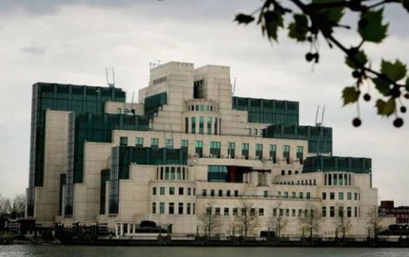 Великобритания увеличит число шпионов для борьбы с терроризмом
