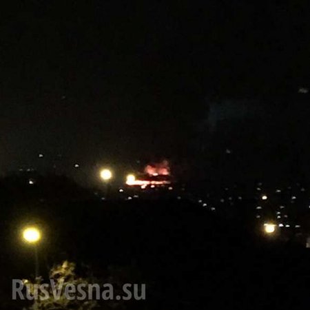 СРОЧНО: В Донецке вспыхнул сильный пожар (ФОТО)