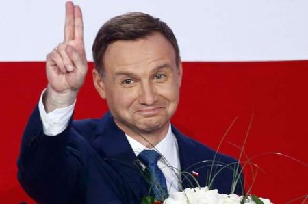 Сюрреализм: власти Польши собирают Антимайдан в Варшаве