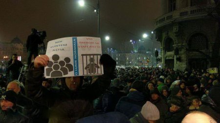 В Румынии вспыхнули многотысячные антиправительственные протесты (ФОТО, ВИДЕО)