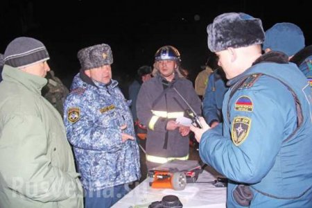Как устраняли последствия ночного обстрела в Донецке (ФОТО)
